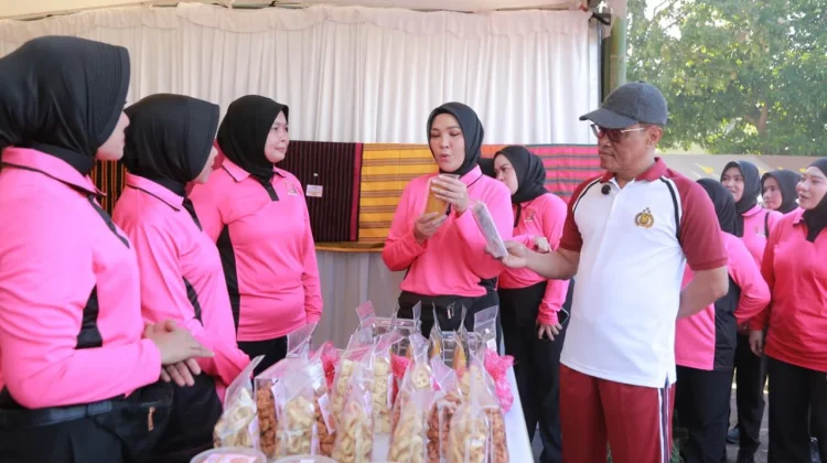 Sambut Hari Bhayangkara ke-80, Polda NTB Gelar Pasar Murah