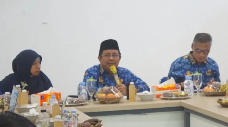 Fokus Pembangunan Desa Bupati LAZ Kumpulkan Kades Se-Batulayar