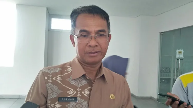 Pemkab Loteng Kaji Penutupan Permanen Retail Modern yang Membandel