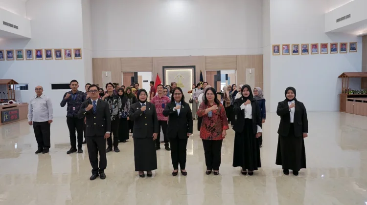 Kanwil Kemenkum NTB Ambil Sumpah Notaris Pengganti Kota Mataram dan KSB