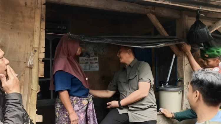 Gubernur Iqbal Sisir Warga Penerima Program Desa Berdaya di Mekarsari