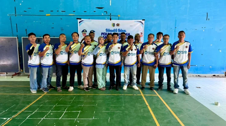 Sekretaris KONI Lombok Timur Lepas Atlet Wartawan menuju Porwada NTB