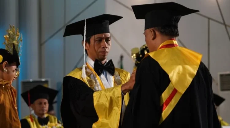 Rektor Unram: Wisuda Bukan Akhir, Lulusan Harus Terus Belajar Sepanjang Hayat