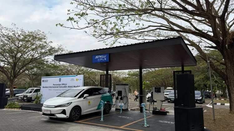Bandara Lombok Resmikan SPKLU, Perkuat Ekosistem Kendaraan Listrik di NTB