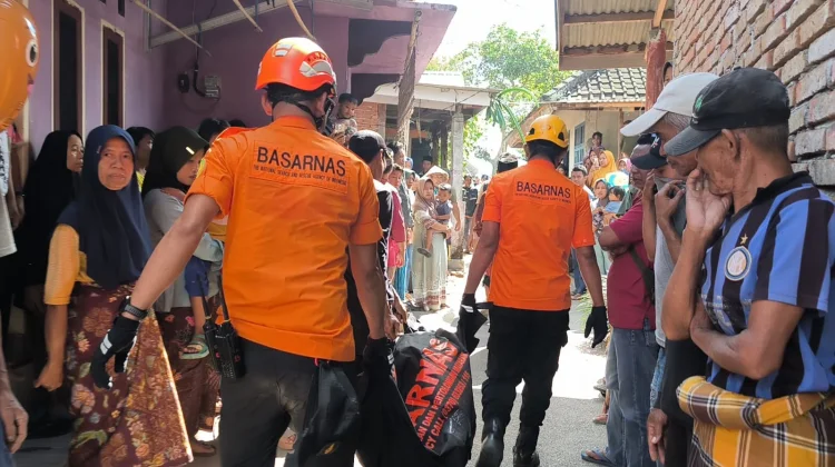 Tim SAR Gabungan Evakuasi Lansia yang Terjatuh ke Sumur di Lombok Tengah