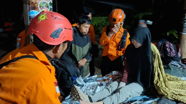 Operasi SAR Pendaki Cedera Berhasil, Korban Dievakuasi Selamat