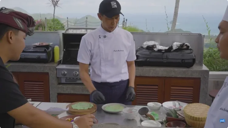 Kue Tradisional Lombok Naik Kelas di Resort Mewah