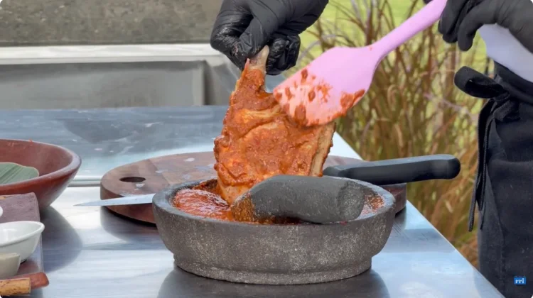 Ulekan Batu, Rahasia Cita Rasa Masakan Lombok yang Tetap Autentik