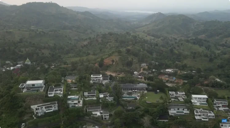 Arsitektur Selong Selo yang Menyatu dengan Alam