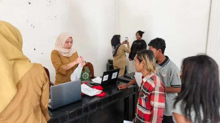 Sinergi Desa Bentek dan Disdukcapil Dekatkan Pelayanan Administrasi