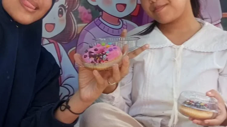 Belajar Sambil Berkreasi, Kegiatan  Liburan bermanfaat Membuat Donat