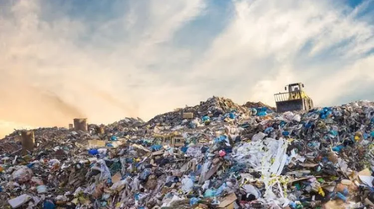 TPA Raberas Dibanjiri Sampah Plastik, Pemda Siapkan Perbup