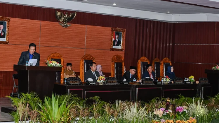 DPRD Lombok Timur Setujui Raperda Pertanggungjawaban APBD Tahun 2025