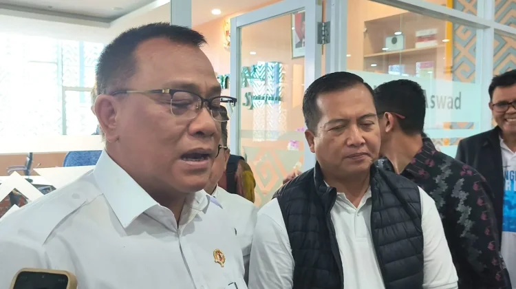 Menteri LH Targetkan Persoalan Sampah NTB Tuntas Dua Tahun
