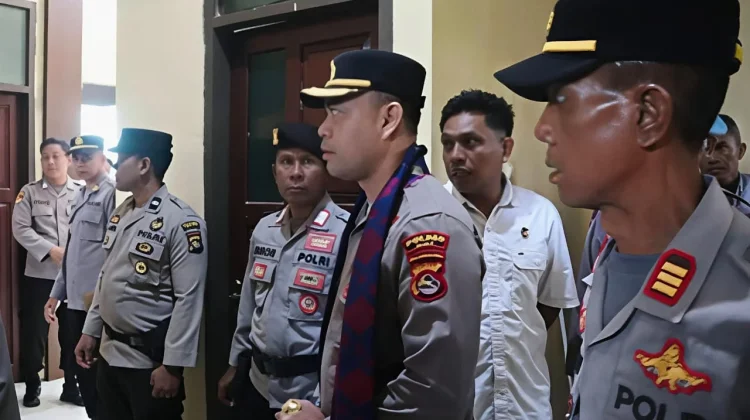Kunker ke Polsek, Kapolres Bima Sampaikan Pesan Penting