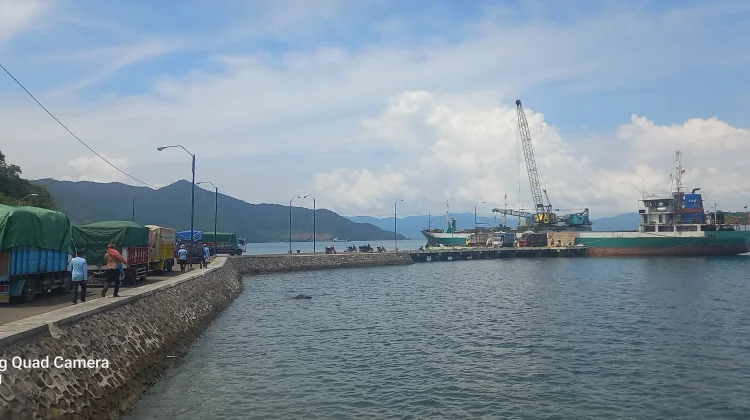Pelabuhan Soro Kembali Beroperasi, Distribusi Jagung Dompu Mulai Normal
