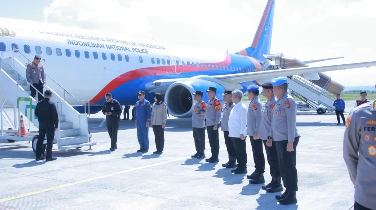 Kapolda NTB Sambut Kedatangan Kapolri di Lombok