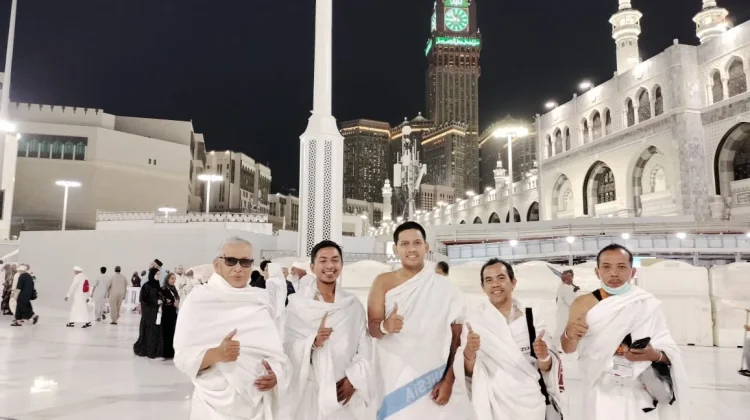 "Perjalanan yang Mengubah Hati" oleh H.Romi Saroji Putra