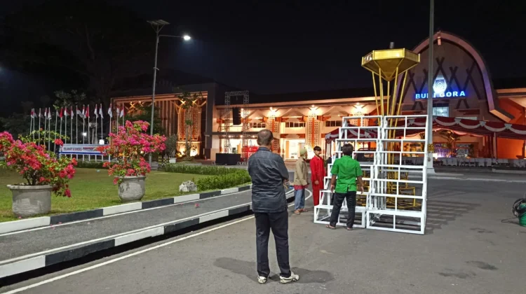 SMKN 3 Mataram Rancang dan Produksi Obor PORPROV NTB XII 2026