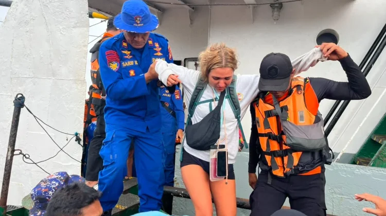 Tenggelam di Selat Sanggar, Penumpang KLM Armada Mulya Dievakuasi