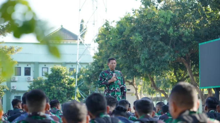 Korem 162/WB  Gelar Upacara Bendera, Dilanjutkan Jalan Sehat Bersama