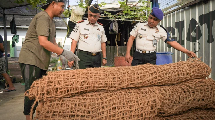 Kalapas Lombok Barat Genjot Hilirisasi Sabut Kelapa lewat Cocomesh Produktif