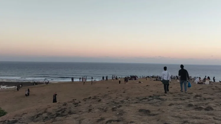 Akhir Liburan, Bukit Merese Dipadati Pemburu Sunset