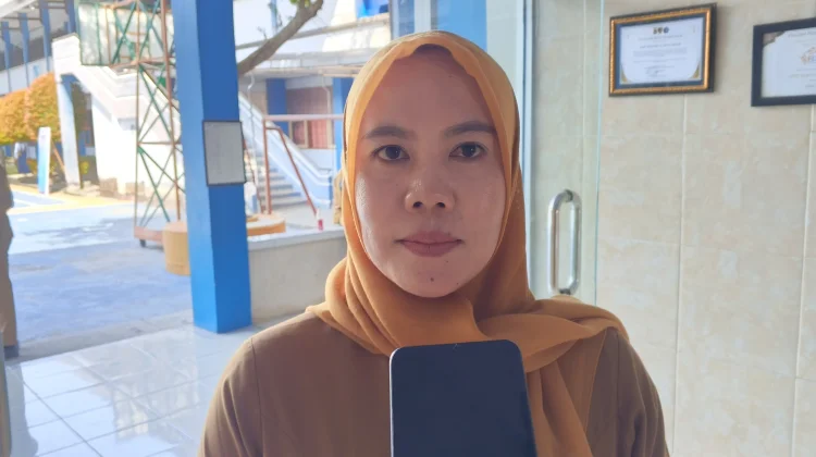 SMPN 15 Mataram Pastikan MBG Hari Pertama Sekolah Berjalan Lancar