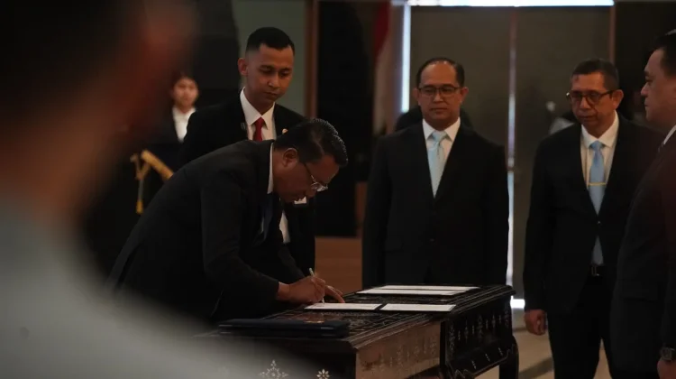 Menteri Hukum Lantik Pejabat Strategis Kementerian