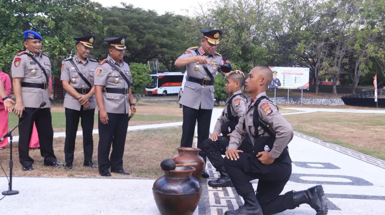 Wakapolda NTB Lantik 75 Siswa, Resmi Jalani Pendidikan di SPN Belanting