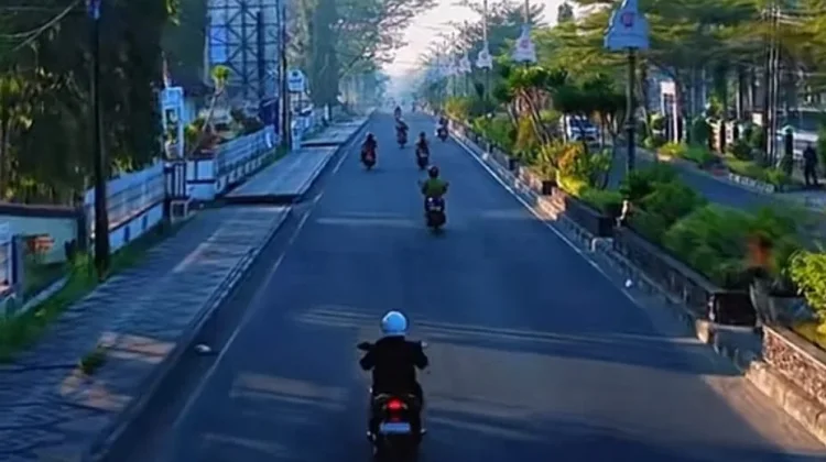 Suasana Pagi di Kota Praya Berlangsung Lancar, Aktivitas Warga Mulai Meningkat
