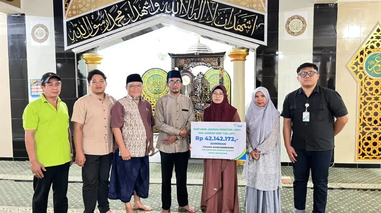 Ahli Waris Peserta BPJS Ketenagakerjaan di Dasan Agung Terima Santunan