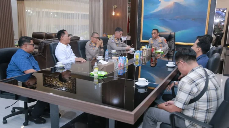 Kapolda NTB Perkuat Sinergi dengan PMII, Ajak Mahasiswa Jaga Kondusivitas Daerah