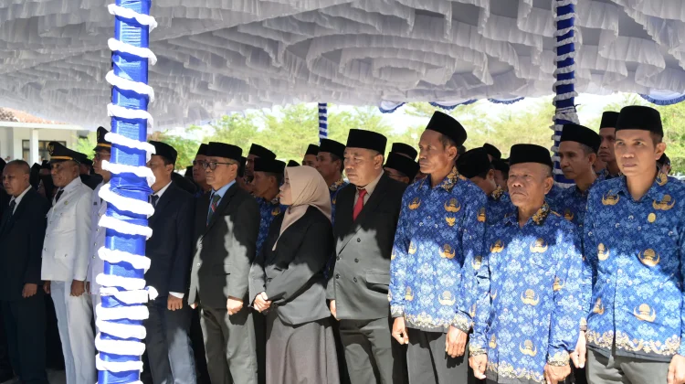 Bupati Bima Lantik Ratusan Kepala Sekolah, Ini Pesan Pentingnya
