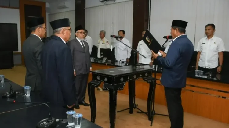 Bupati  Lombok Timur Lantik Kepala Dinas Kelautan dan Perikanan