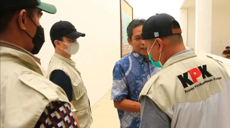 KPK Geledah Kantor Bupati Lombok Barat, Sejumlah Dokumen Penting Diamankan