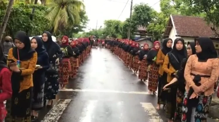 Kebaya Tetap Menjadi Simbol Pelestarian Budaya Indonesia