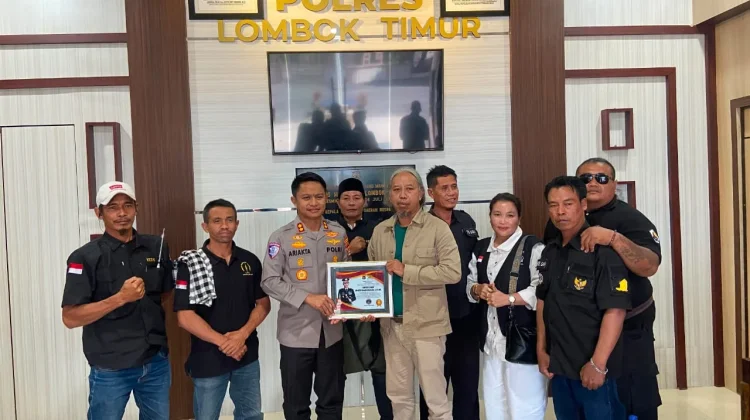 Ormas Keris Sasak Beri Penghargaan kepada Kapolres Lombok Timur