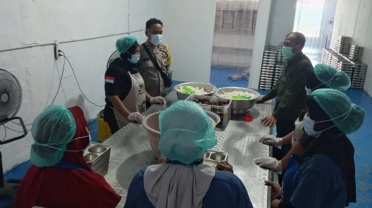 Perkuat Pengamanan Dapur MBG, Bhabinkamtibmas Sambangi SPPG di Tambe