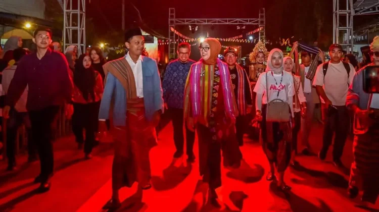 Bunda Sinta: Generasi Muda Pringgasela Menenun Masa Depan Warisan Budaya