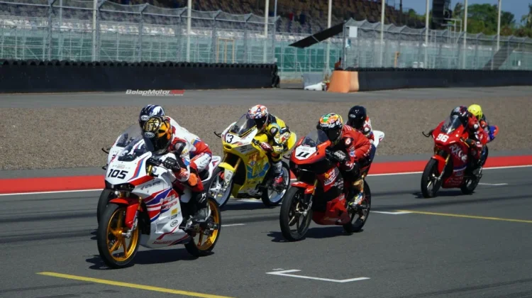 Race 1 MRS Putaran 3 Sajikan Duel Sengit di Mandalika