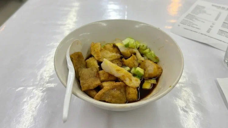 Asal Usul Pempek, Identitas Kuliner dari Palembang