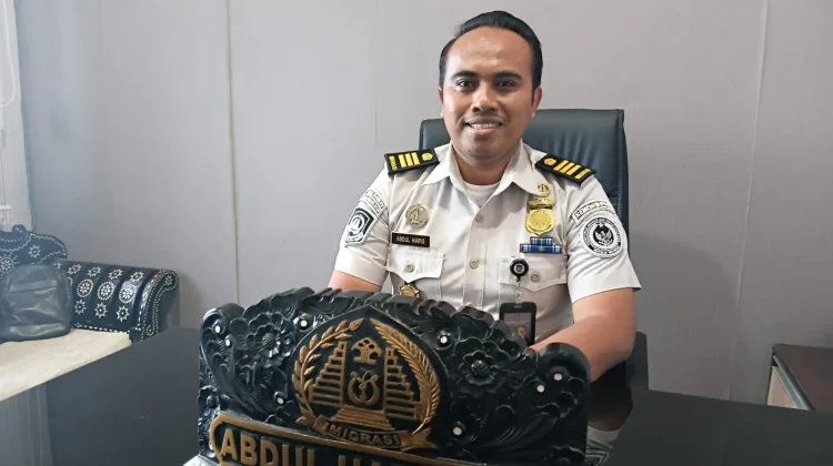 Cegah TPPO, Imigrasi Sumbawa Sasar Sekolah