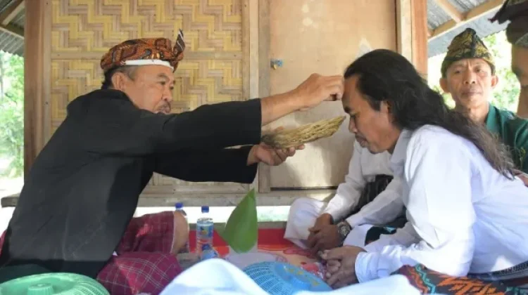 Pengukuhan Mangku di Pengembuk Tegaskan Kuatnya Tradisi Adat Masyarakat Sokong