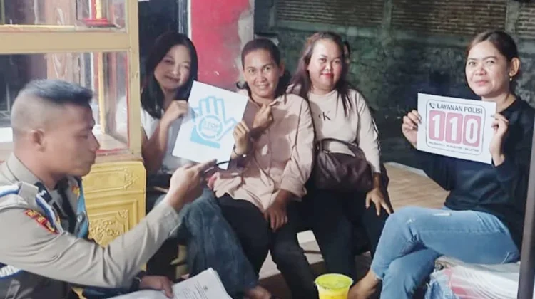 Polmas Kelurahan Jatiwangi Sambangi Warga, Ajak Bersama Jaga Kamtibmas