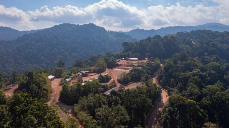 Warga Sumbawa Sebut Gugatan Cek Bocek Tak Berdasar