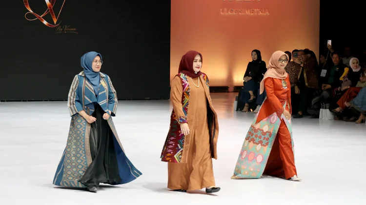 Wagub NTB Tampil Mempesona di BTN Indonesia Fashion Week 2026