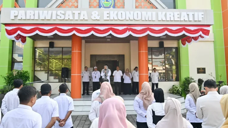 Wagub NTB Minta ASN Jadi Duta Wisata, Dorong Pariwisata Lombok-Sumbawa Merata