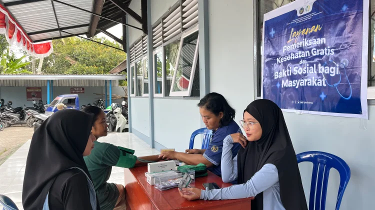 Warga Lombok Tengah Terima CKG dan Bantuan Sembako Gratis