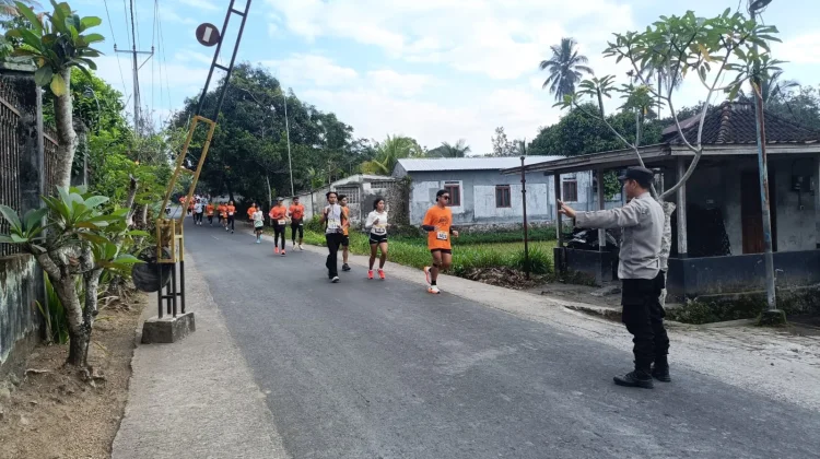 350 Peserta Ikuti Jungle Fun Run TWA Suranadi, Belasan Personel Polisi Siaga